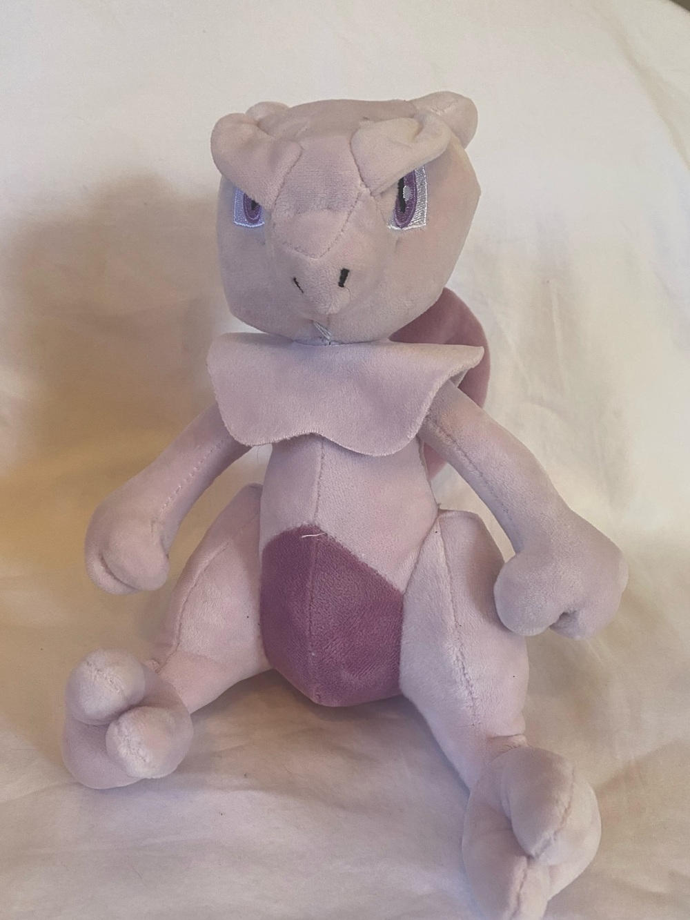 Pokémon Sitting Cutie Mewtwo Psychic Type Plush Game Freak Nintendo Collectible